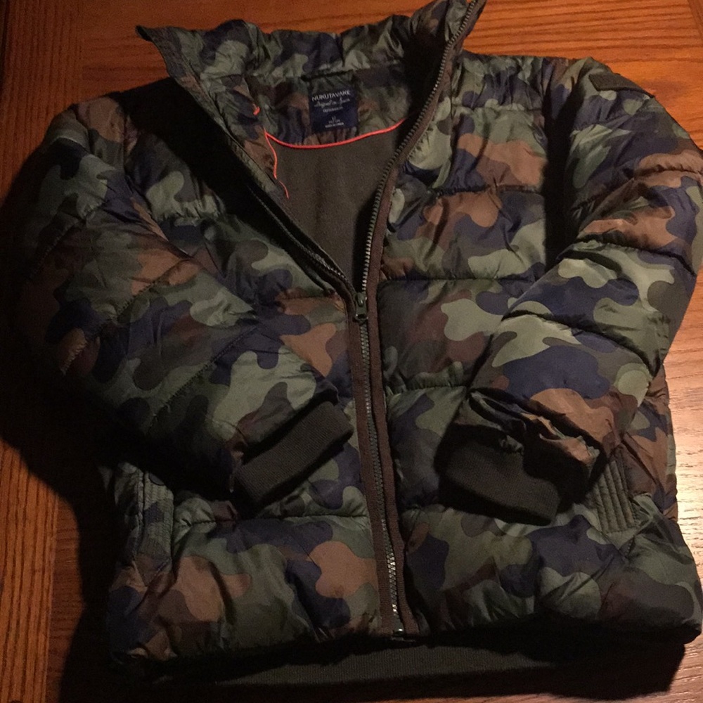 Nukutavake Puffer Camo Coat